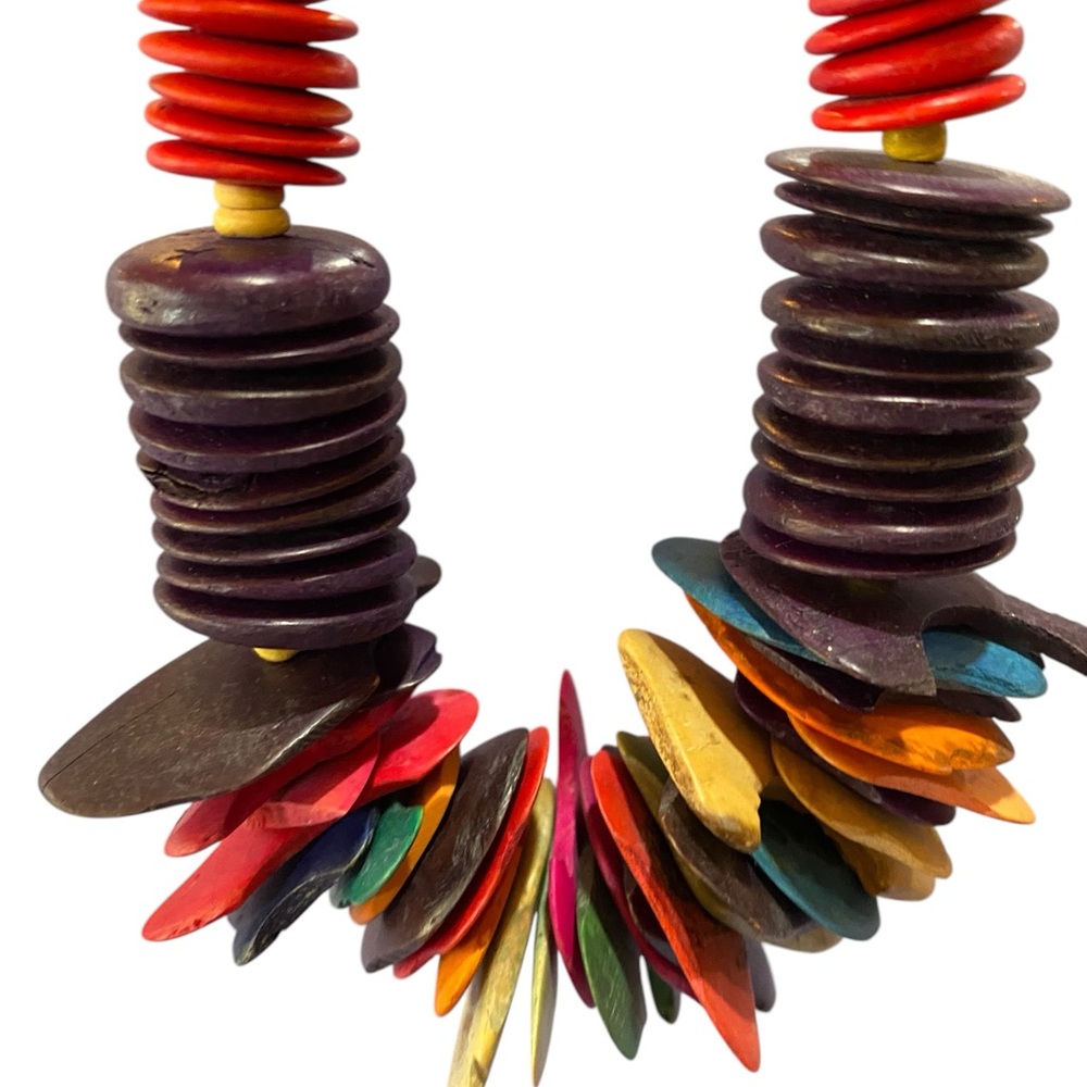 Colorful Vintage Shell Necklace 16 inch - Picture 3 of 4